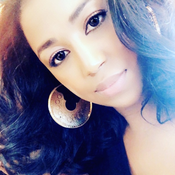 Meet your Posher, Amber - Picture 1 of 1